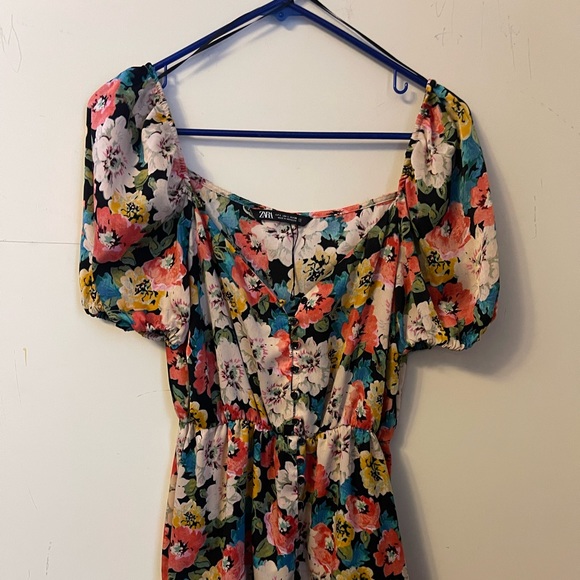 Zara mini floral dress with cinched waist - Picture 2 of 5